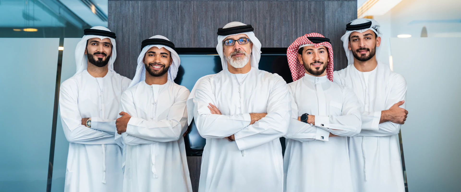 فريق مجموعة سديرة مستعد لاستقبال الاستفسارات